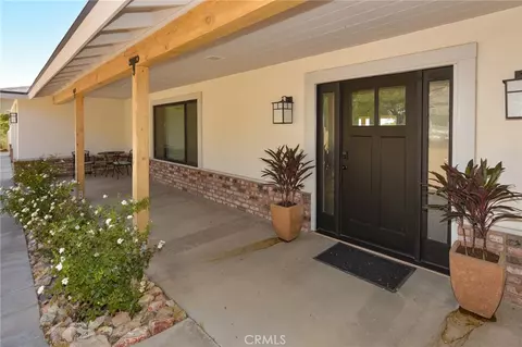 Exterior - 17170 Yucca Rd, Apple Valley, CA 92307 photo 6 of 15