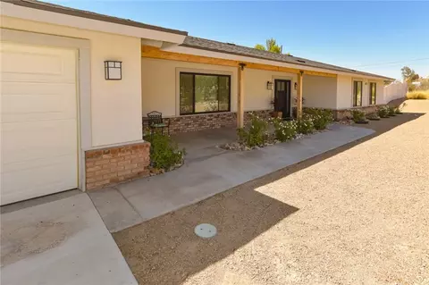 Exterior - 17170 Yucca Rd, Apple Valley, CA 92307 photo 15 of 15