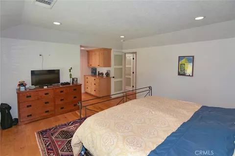 Bedroom - 17170 Yucca Rd, Apple Valley, CA 92307 photo 2 of 10