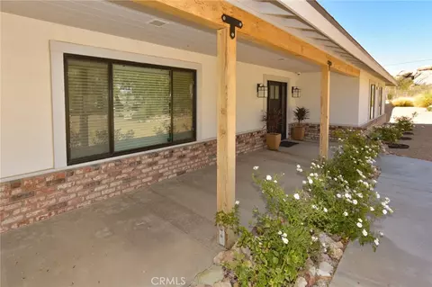Exterior - 17170 Yucca Rd, Apple Valley, CA 92307 photo 5 of 15