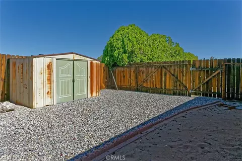 Exterior - 13564 Quapaw Rd, Apple Valley, CA 92308 photo 11 of 11