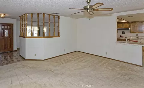 Living - 13564 Quapaw Rd, Apple Valley, CA 92308 photo 7 of 8