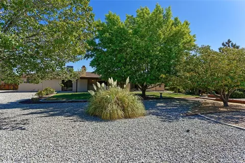 Exterior - 13564 Quapaw Rd, Apple Valley, CA 92308 photo 5 of 11