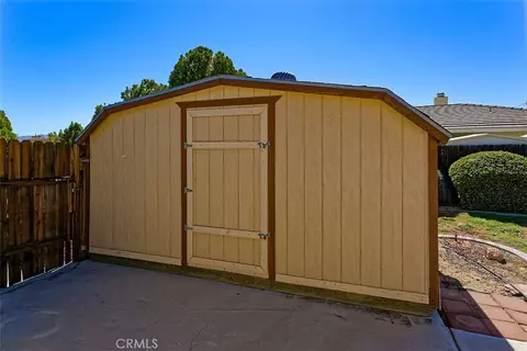 Exterior - 13564 Quapaw Rd, Apple Valley, CA 92308 photo 10 of 11