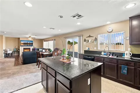 Kitchen - 14472 Sierra Grande St, Adelanto, CA 92301 photo 3 of 4