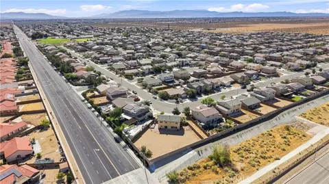 View/Area - 14472 Sierra Grande St, Adelanto, CA 92301 photo 4 of 5