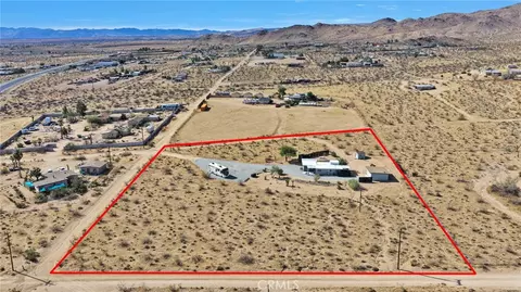 View/Area - 1718 N Inca, Landers, CA 92285 photo 8 of 11