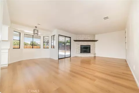 Living - 13009 Casco Rd, Apple Valley, CA 92308 photo 4 of 4