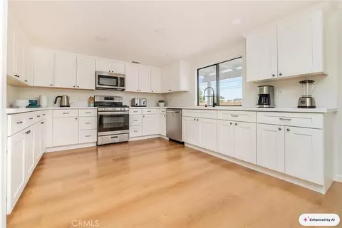 Kitchen - 13009 Casco Rd, Apple Valley, CA 92308 photo 1 of 2