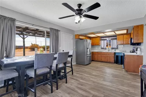 Dining - 36368 Cochise, Lucerne Valley, CA 92356 photo 4 of 4