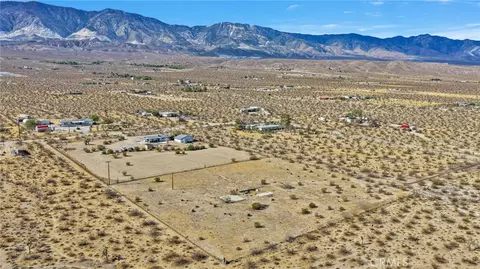 View/Area - 36368 Cochise, Lucerne Valley, CA 92356 photo 4 of 10