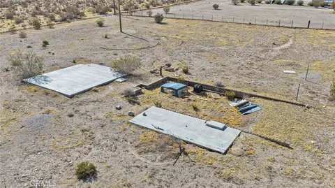 View/Area - 36368 Cochise, Lucerne Valley, CA 92356 photo 7 of 10