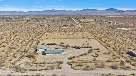 View/Area - 36368 Cochise, Lucerne Valley, CA 92356 photo 1 of 10