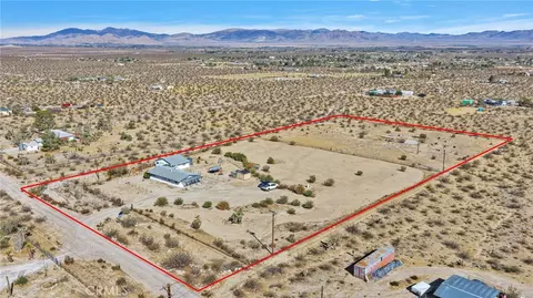View/Area - 36368 Cochise, Lucerne Valley, CA 92356 photo 3 of 10