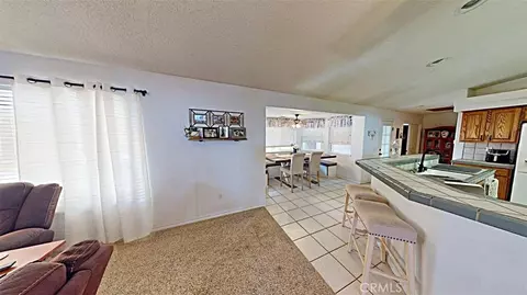 Entry Way - 21723 Hercules St, Apple Valley, CA 92308 photo 5 of 10