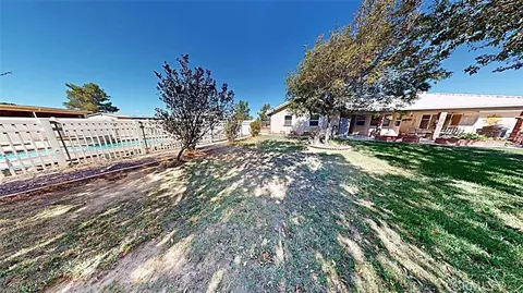 Exterior - 21723 Hercules St, Apple Valley, CA 92308 photo 9 of 21