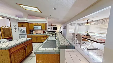 Kitchen - 21723 Hercules St, Apple Valley, CA 92308 photo 1 of 4