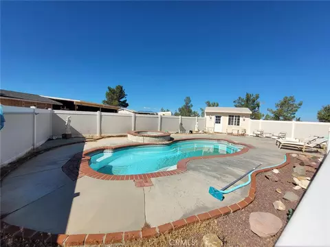 Exterior - 21723 Hercules St, Apple Valley, CA 92308 photo 18 of 21