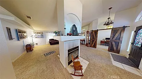 Entry Way - 21723 Hercules St, Apple Valley, CA 92308 photo 4 of 10