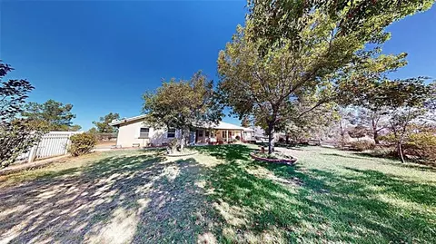 Exterior - 21723 Hercules St, Apple Valley, CA 92308 photo 10 of 21