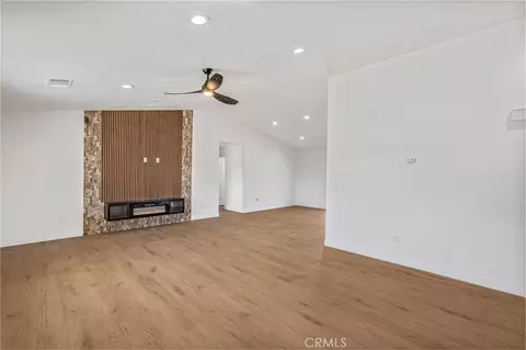 Living - 16218 Quantico Rd E, Apple Valley, CA 92307 photo 2 of 6