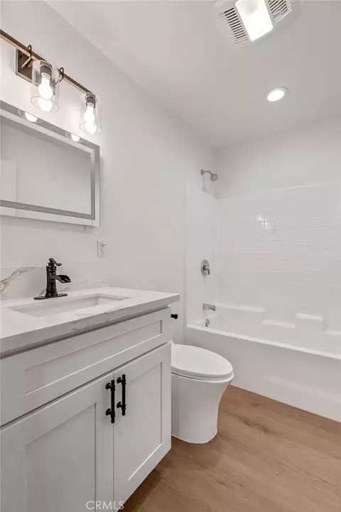 Bath - 16218 Quantico Rd E, Apple Valley, CA 92307 photo 3 of 4