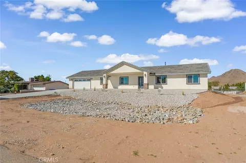 Exterior - 16218 Quantico Rd E, Apple Valley, CA 92307 photo 4 of 6