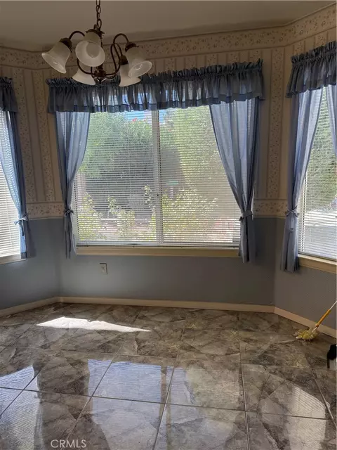 Dining - 20404 Half Moon Ct, Apple Valley, CA 92308 photo 1 of 2