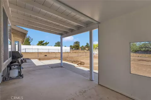 Exterior - 18190 Pitache St, Hesperia, CA 92345 photo 4 of 10