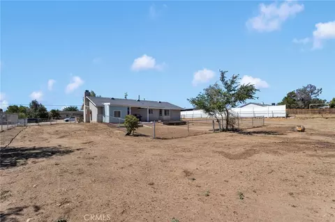 Exterior - 18190 Pitache St, Hesperia, CA 92345 photo 8 of 10