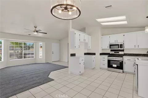 Living - 18190 Pitache St, Hesperia, CA 92345 photo 6 of 6
