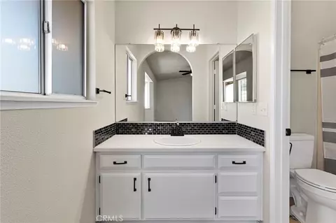 Bath - 18190 Pitache St, Hesperia, CA 92345 photo 1 of 5