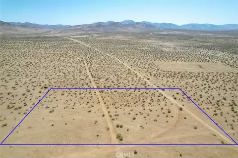 52 Rubicon St, Apple Valley, CA 92307 photo 3