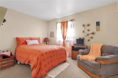 Bedroom - 13375 Morningside St, Hesperia, CA 92344 photo 7 of 8