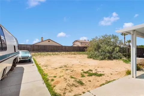 Exterior - 13375 Morningside St, Hesperia, CA 92344 photo 5 of 6