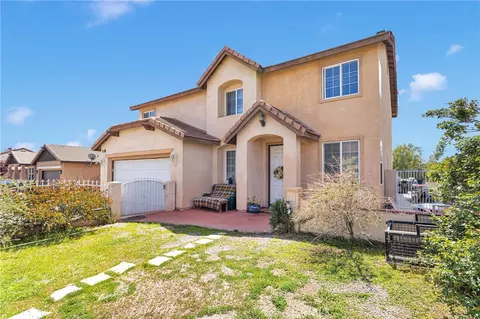 Exterior - 13375 Morningside St, Hesperia, CA 92344 photo 4 of 6