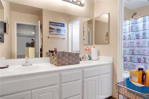 Bath - 13375 Morningside St, Hesperia, CA 92344 photo 3 of 3