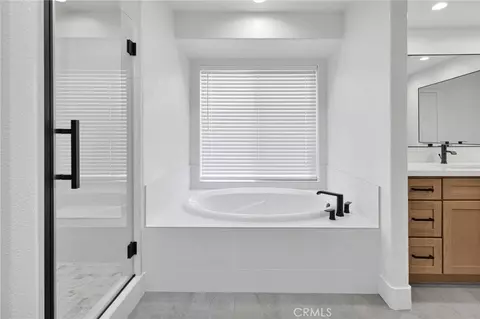 Bath - 14704 Pamlico, Apple Valley, CA 92307 photo 2 of 10