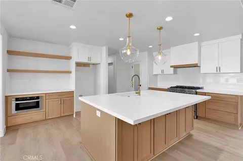 Kitchen - 14704 Pamlico, Apple Valley, CA 92307 photo 4 of 7