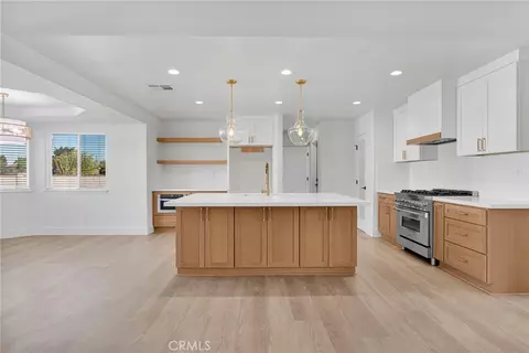 Kitchen - 14704 Pamlico, Apple Valley, CA 92307 photo 3 of 7