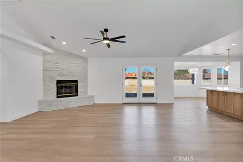 Living - 14704 Pamlico, Apple Valley, CA 92307 photo 5 of 9
