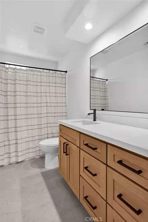 Bath - 14704 Pamlico, Apple Valley, CA 92307 photo 5 of 10