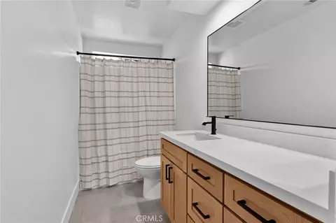 Bath - 14704 Pamlico, Apple Valley, CA 92307 photo 4 of 10