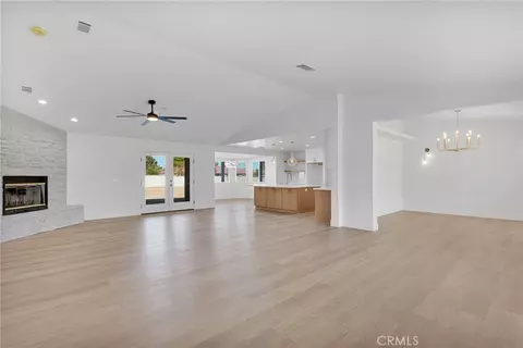 Living - 14704 Pamlico, Apple Valley, CA 92307 photo 4 of 9