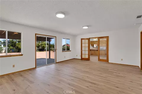 Living - 18256 Danbury, Hesperia, CA 92345 photo 7 of 9