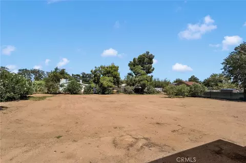 Exterior - 18256 Danbury, Hesperia, CA 92345 photo 6 of 9