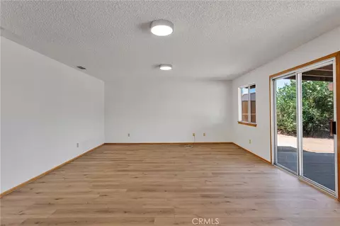 Living - 18256 Danbury, Hesperia, CA 92345 photo 9 of 9