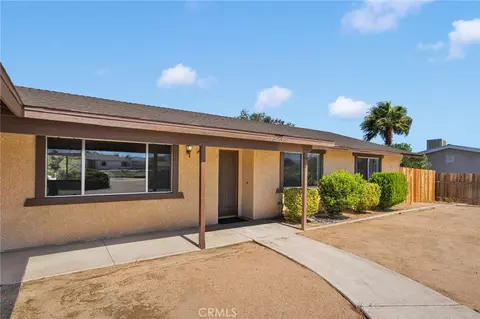 Exterior - 18256 Danbury, Hesperia, CA 92345 photo 4 of 9