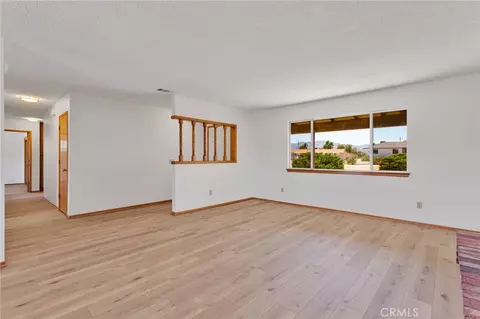 Living - 18256 Danbury, Hesperia, CA 92345 photo 4 of 9