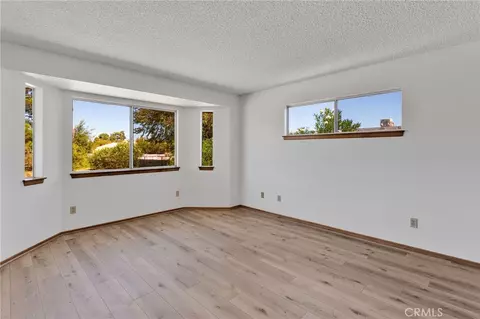 Living - 18256 Danbury, Hesperia, CA 92345 photo 8 of 9